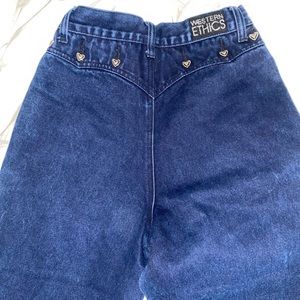 Vintage High waisted Western Ethics jeans!